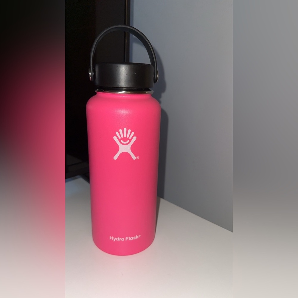 32oz Hot Pink Hydroflask